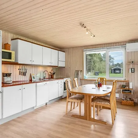 Holiday home Gisella - 900m From The Sea By Interhome *